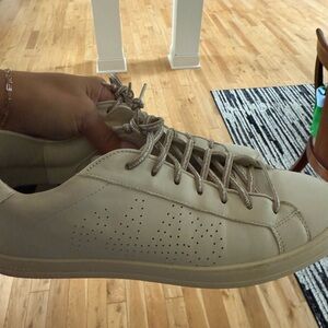 P448 Women's Cream Sneakers